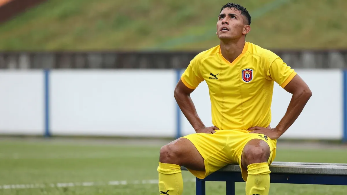 La selección ecuatoriana asciende un lugar al puesto 24 mundial con 1.587,07 puntos, tras un parón internacional en Asia...