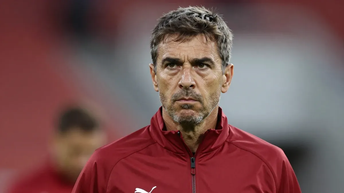 The Ecuadorian Football Federation has Roberto Martínez as an alternative if the deal for Marcelo Gallardo falls through...